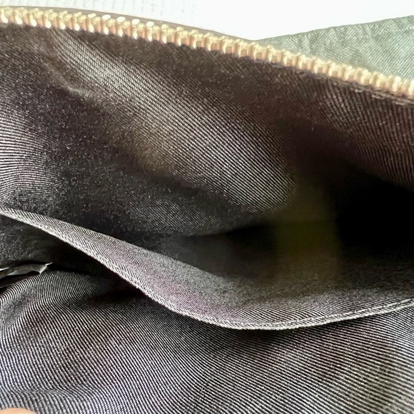 VINCE CAMUTO Gally Leather Crossbody Bag - Picture 12 of 16